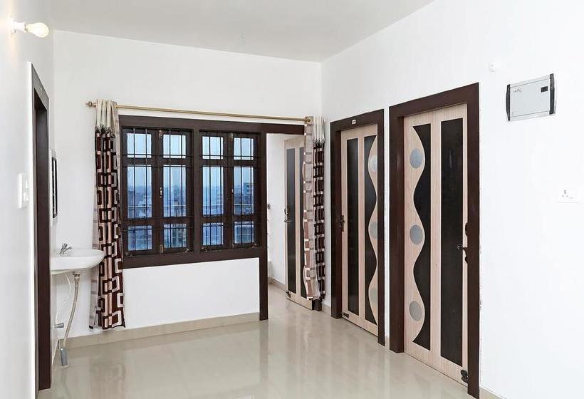 Oyo Rooms 170 Hotel Galaxy 20