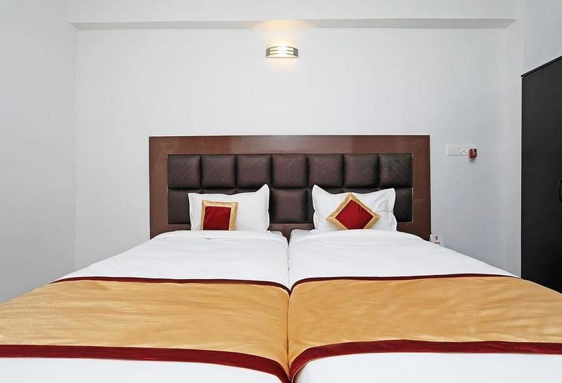 Oyo Rooms 170 Hotel Galaxy 3