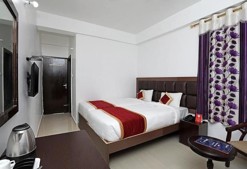 Oyo Rooms 170 Hotel Galaxy 4