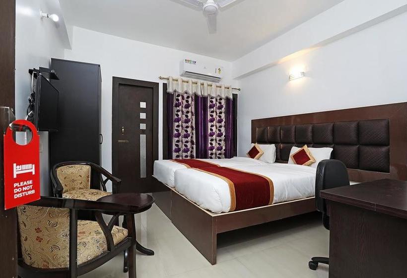Oyo Rooms 170 Hotel Galaxy 5