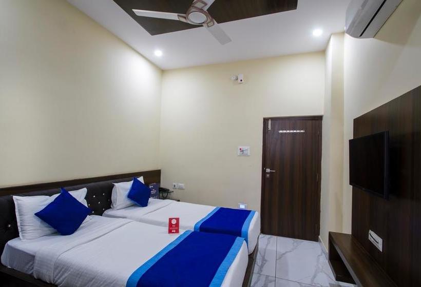 Hotel Oyo 7627 Royal Plaza