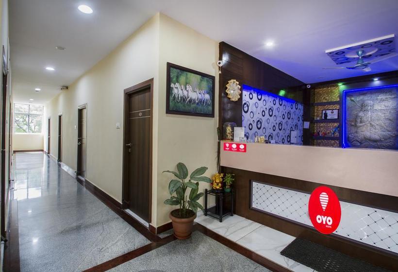 Hotel Oyo 7627 Royal Plaza 15