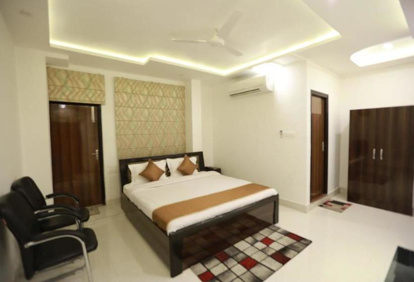 Oyo 8837 Hotel Surya Galaxy 18