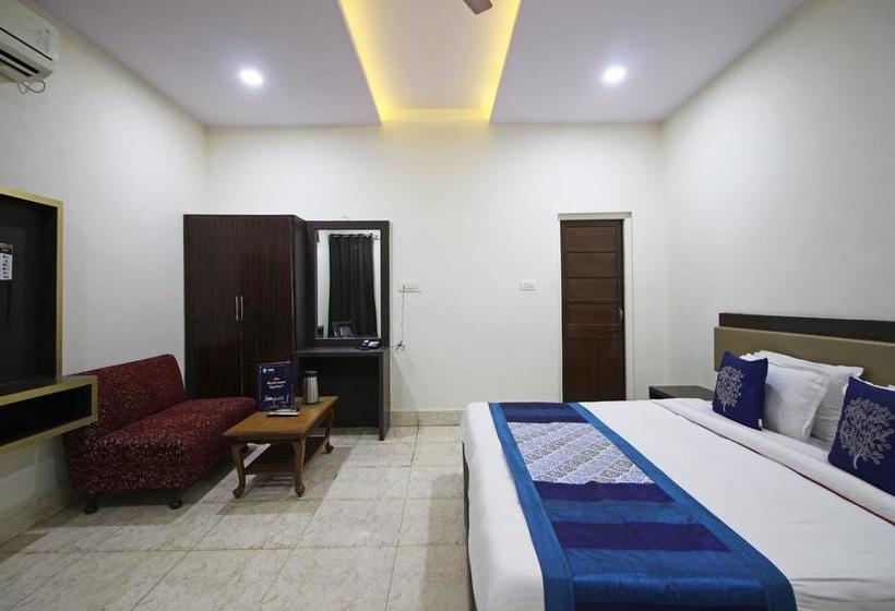 Oyo 7880 Hotel Navrang 10