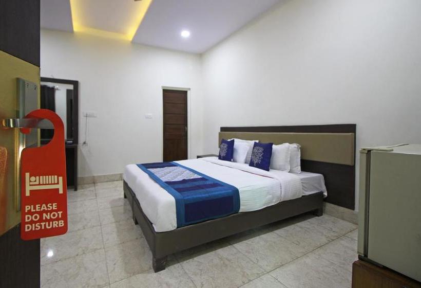 Oyo 7880 Hotel Navrang 14