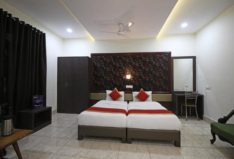 Oyo 7880 Hotel Navrang 19