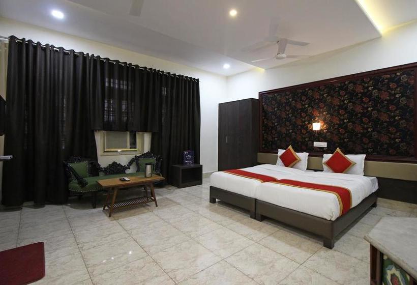 Oyo 7880 Hotel Navrang 20