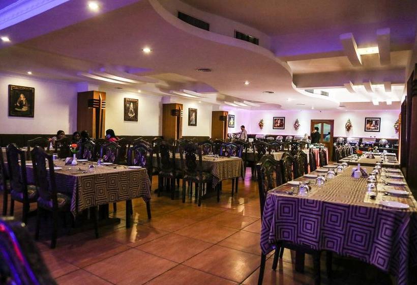 Oyo 6229 Gem Inn Resort 13