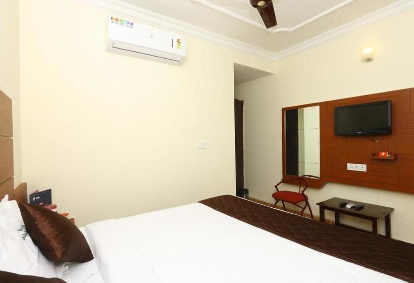 Hotel Oyo 2961 Virugambakkam 20