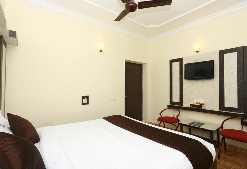 Hotel Oyo 2961 Virugambakkam 4