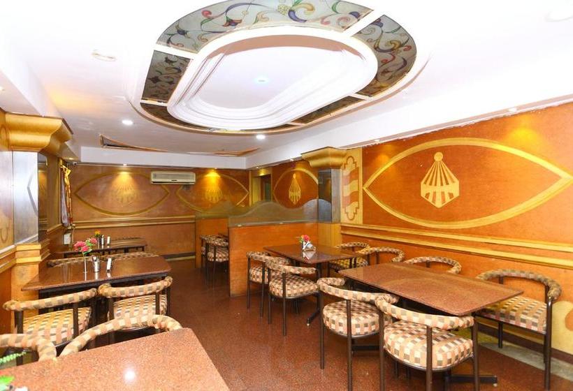 Hotel Oyo 2961 Virugambakkam 7