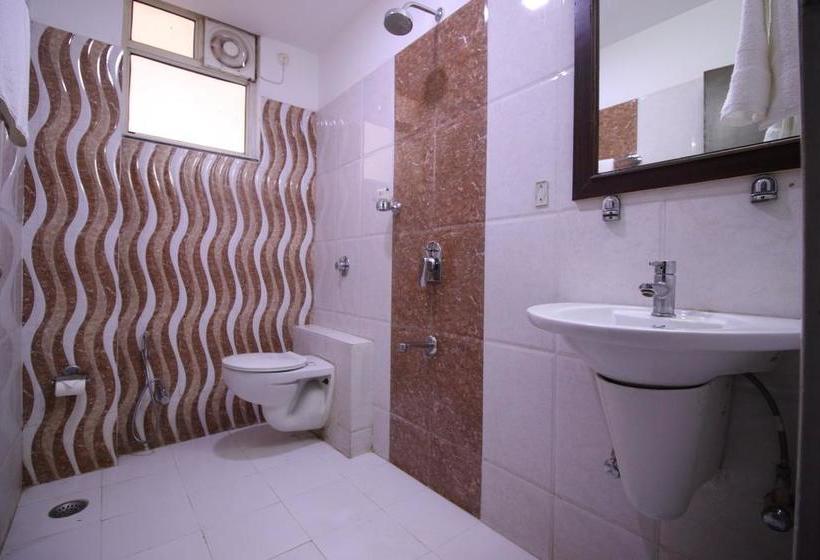 Oyo 8177 Hotel Silver Oak 18