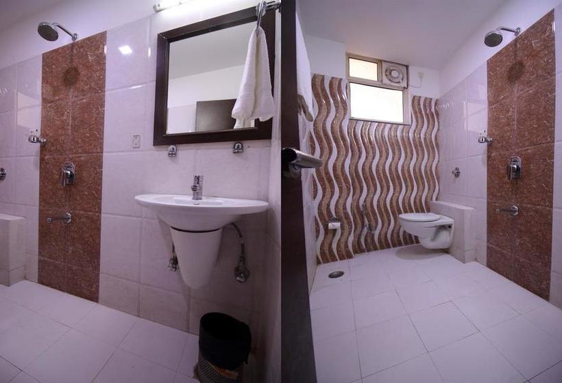 Oyo 8177 Hotel Silver Oak 20