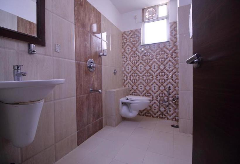 Oyo 8177 Hotel Silver Oak 3