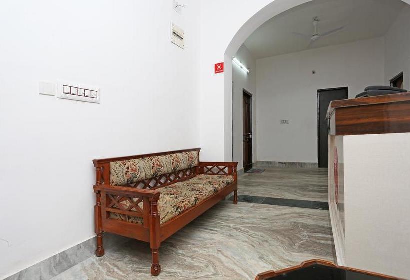 Hotel Oyo Rooms 166 Airport Square 3