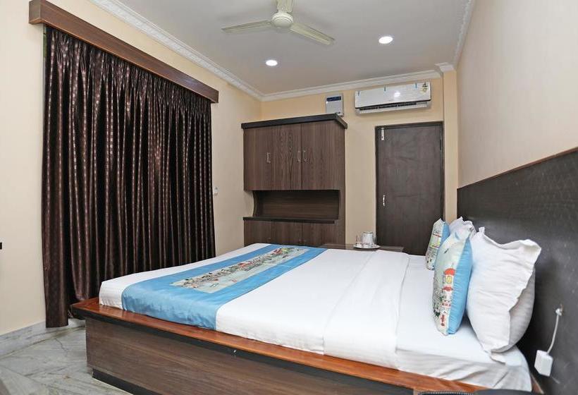 Hotel Oyo 9608 Parbati Guest House 9