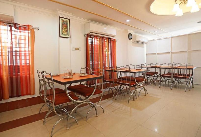 Oyo 9547 Hotel Atmaram 8