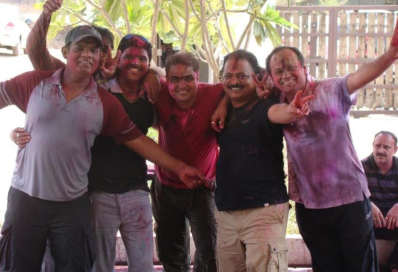 Resort Plush Retreat 18