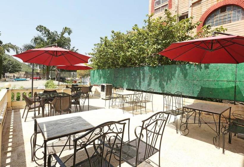 Oyo 9666 Hotel The Fateh 8