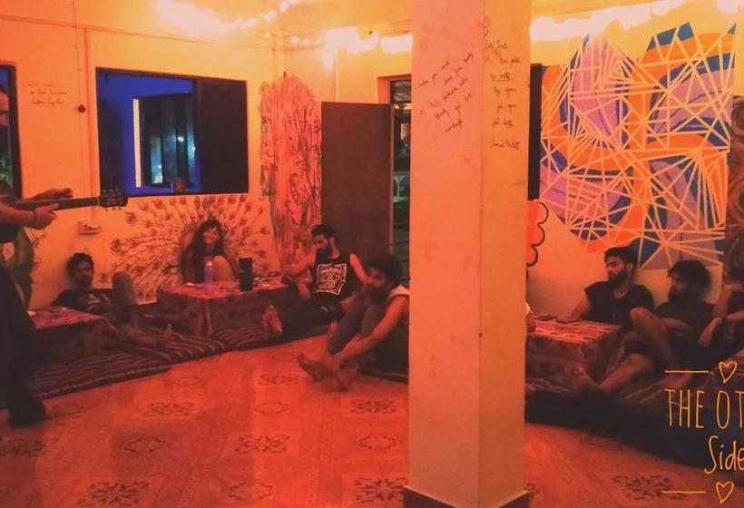 Herberge The Other Side 13