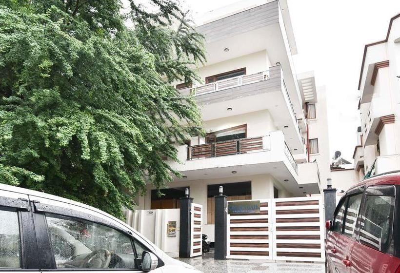 Hotel Treebo Golden Gate Residency 6