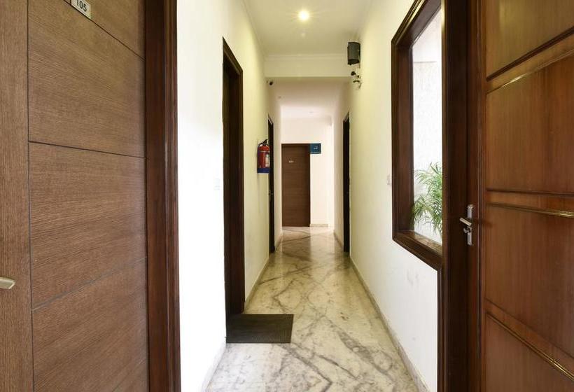 Hotel Treebo Golden Gate Residency 8