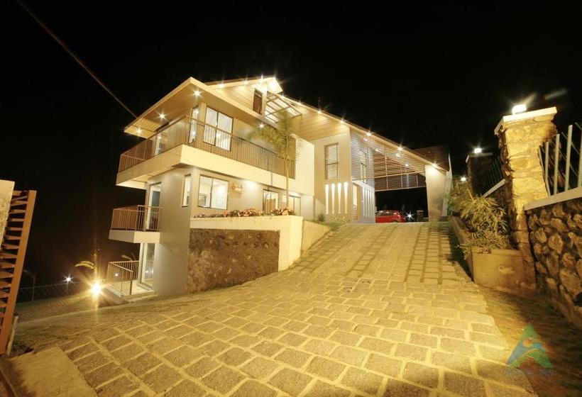 Resort Honeycomb By Astral Inn 17