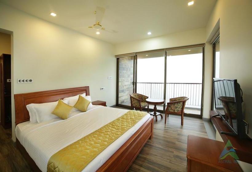 Resort Honeycomb By Astral Inn 6