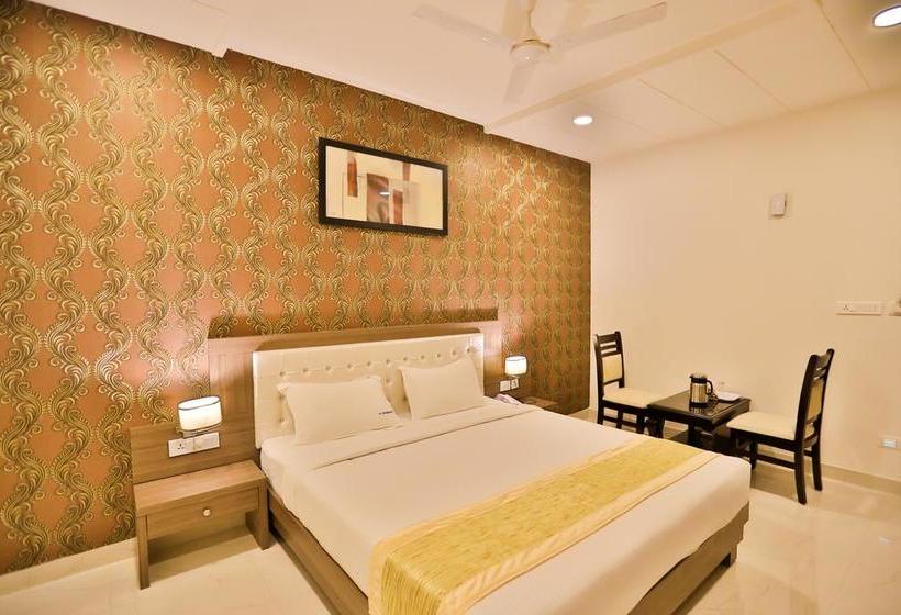 Hotel Sri Simran Park 12