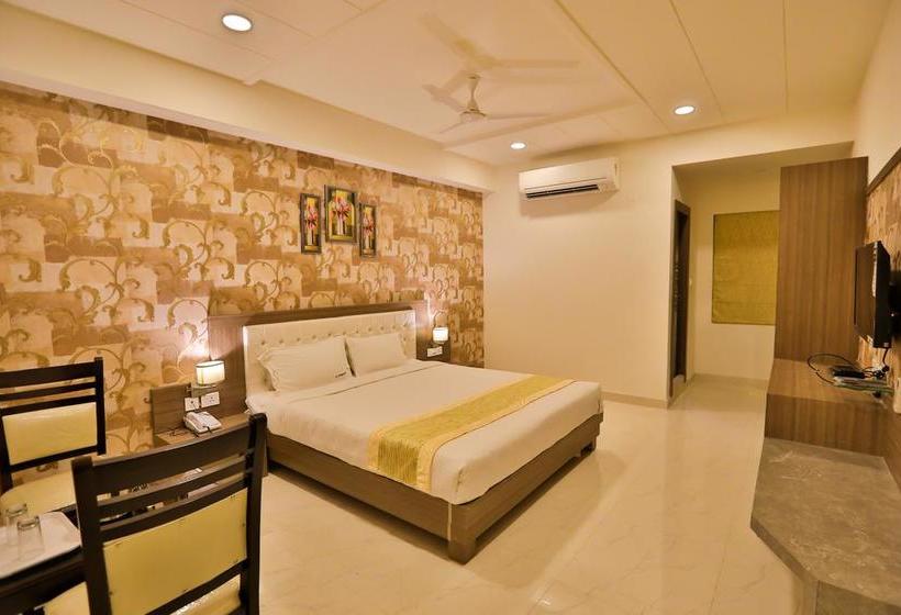 Hotel Sri Simran Park 16