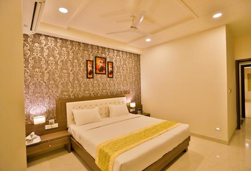 Hotel Sri Simran Park 18