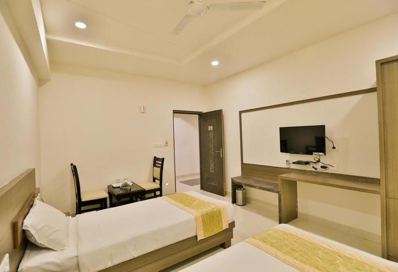 Hotel Sri Simran Park 3