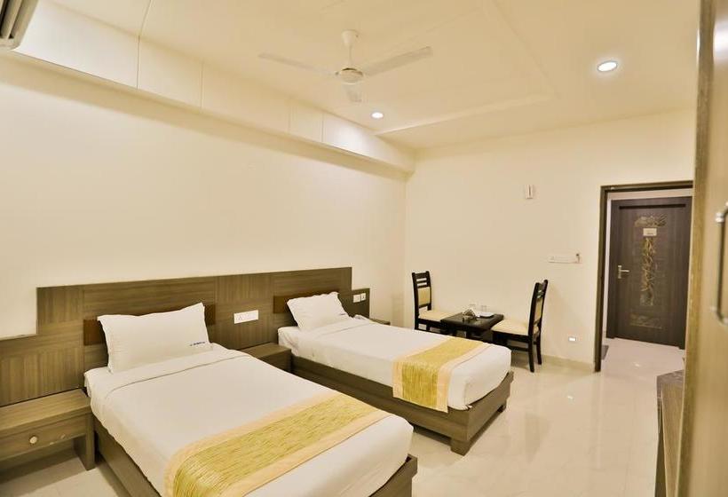 Hotel Sri Simran Park 4