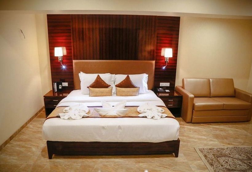 Hotel Sarala Crown 4