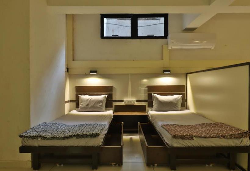 Hostel Nighthalt Dormitory 3