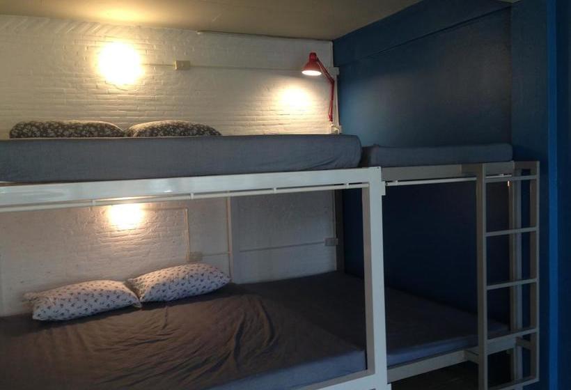 Nesuto Hostel & Cafe Ramkamhaeng 52 3