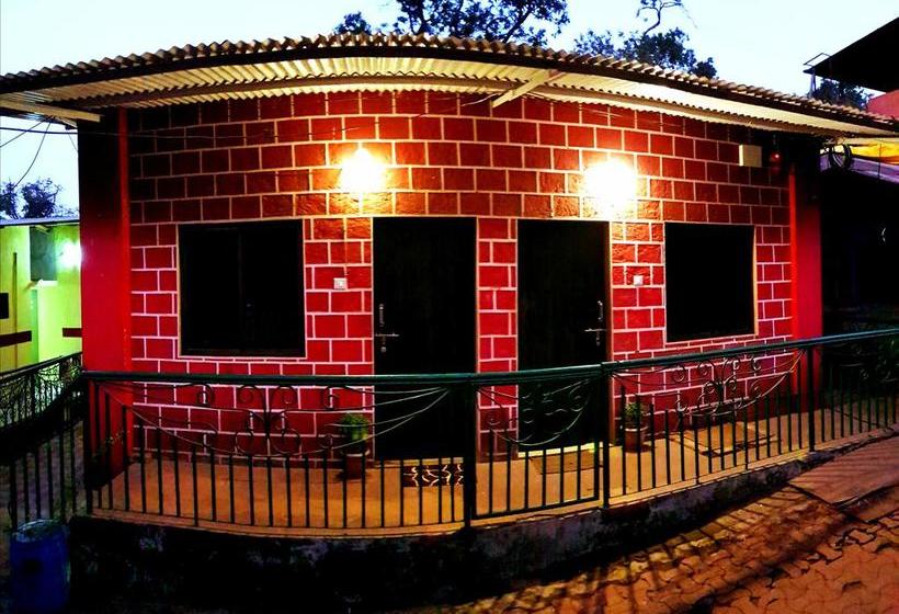 Hostel Bombay Backpackers Matheran 1