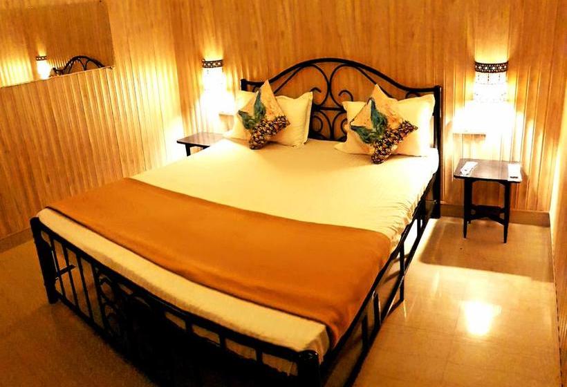 Hostel Bombay Backpackers Matheran 11