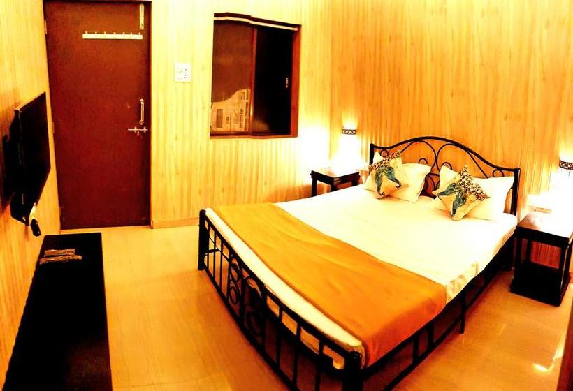 Hostel Bombay Backpackers Matheran 14