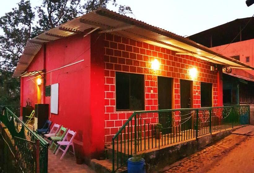Hostel Bombay Backpackers Matheran 17
