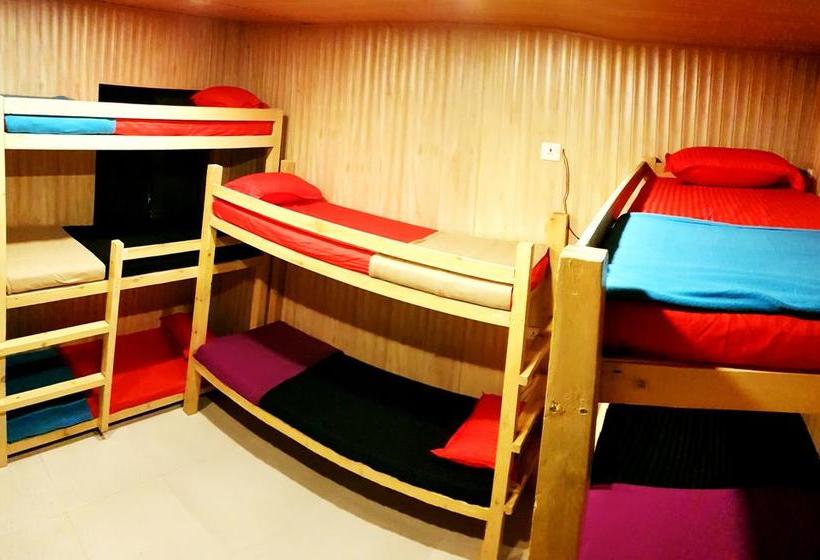 Hostel Bombay Backpackers Matheran 5