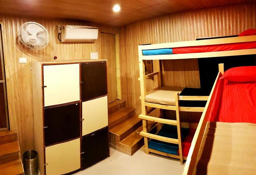 Hostel Bombay Backpackers Matheran 6