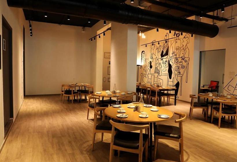 Hotel Oyo Townhouse 021 Bombay Exhibition Centre 12