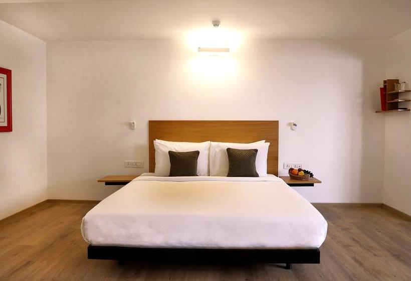 Hotel Oyo Townhouse 021 Bombay Exhibition Centre 3