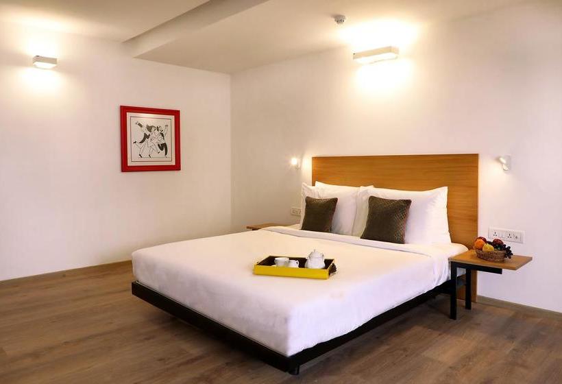 Hotel Oyo Townhouse 021 Bombay Exhibition Centre 4