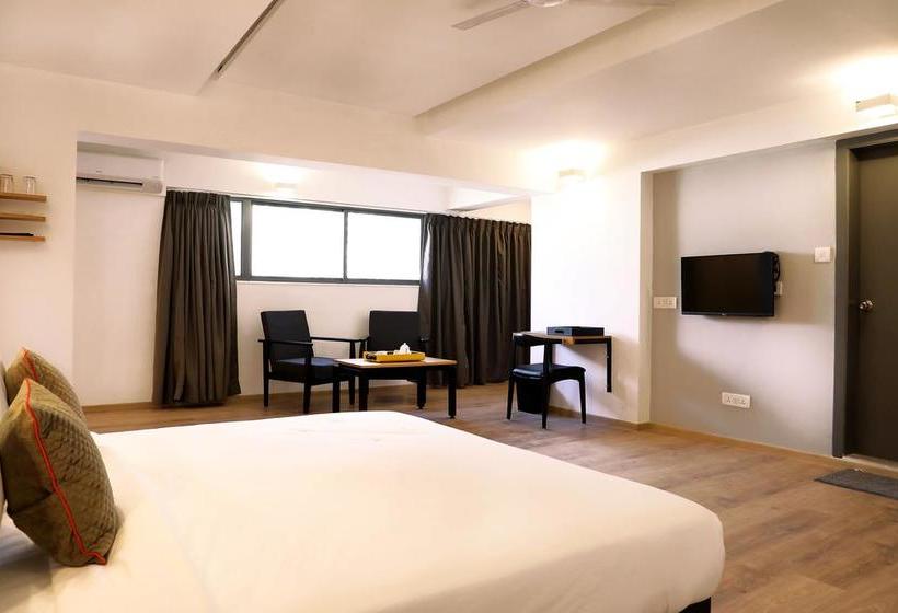 Hotel Oyo Townhouse 021 Bombay Exhibition Centre 6