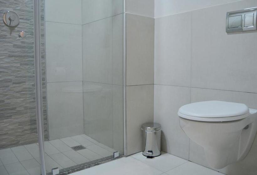 Hotel Regal Inn Midrand 10