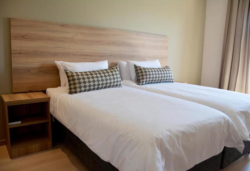 Hotel Regal Inn Midrand 11