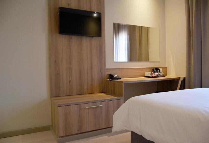 Hotel Regal Inn Midrand 14