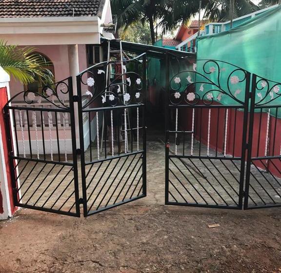 Bunkin Hostel Goa 16